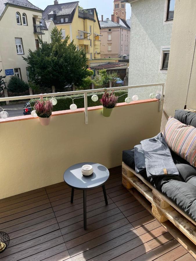 Lilis Apartment Mit Balkon アウグスブルク エクステリア 写真