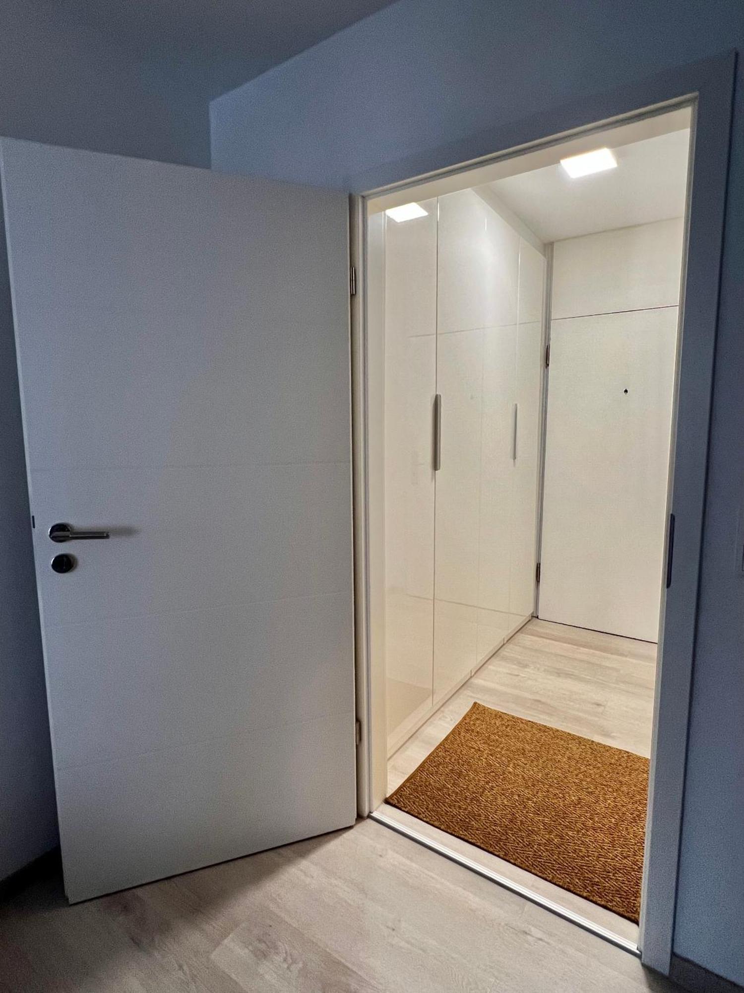 Lilis Apartment Mit Balkon アウグスブルク エクステリア 写真